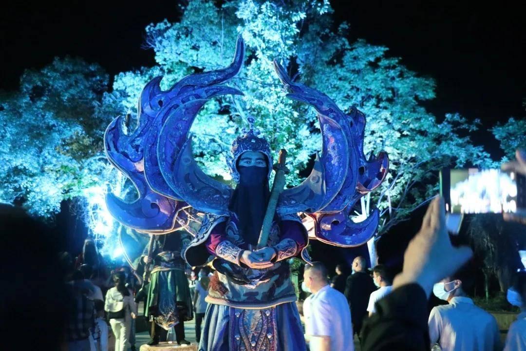 云岩区马王街道鑫园社区邀请辖区退休干部参加迎新春文艺汇演活动